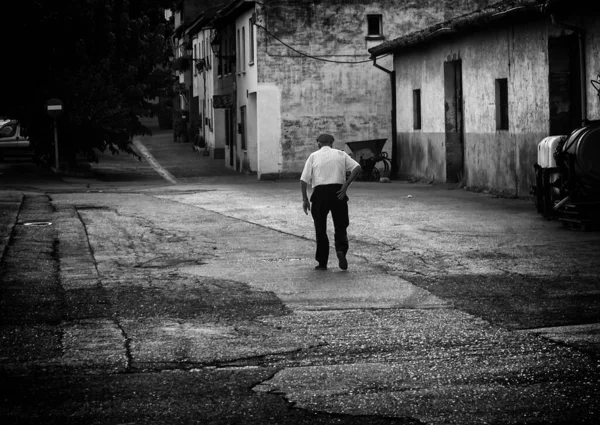 Uomo Anziano Che Cammina Strada Vecchiaia Attività — Foto Stock