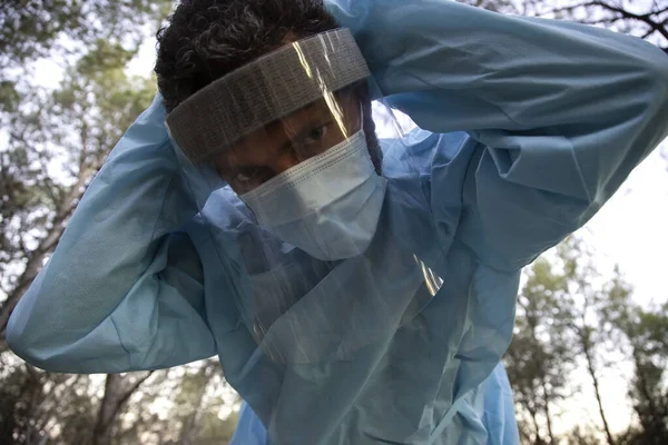 Infermiera Con Protezione Contro Concupiscenza Paura Medicina Pandemia — Foto Stock