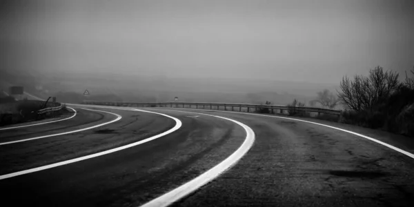 交通と車 旅行と高速道路 — ストック写真