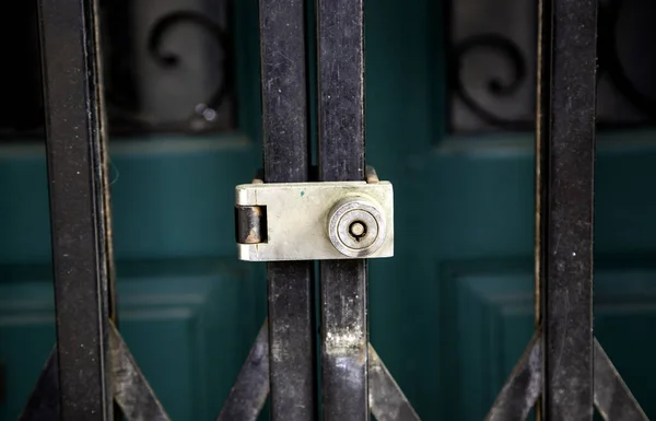 Ijzeren Slot Deur Veiligheid Bescherming Detail — Stockfoto