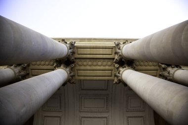 Roma uzun taş sütunları, inşaat ve mimari, ayrıntı