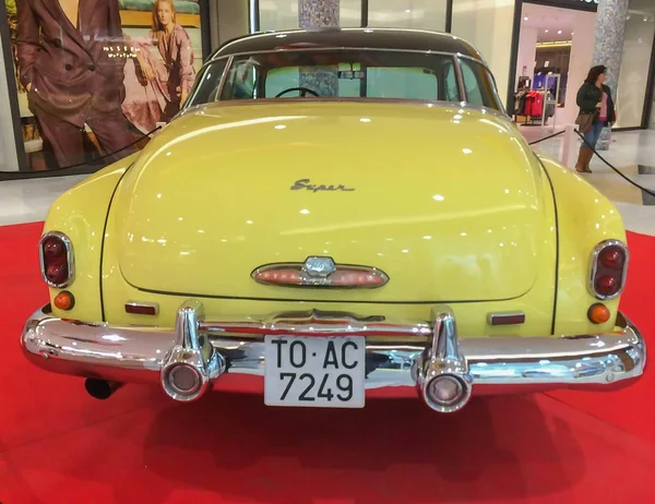 Buick Super 1949 Krem sarı ve beyaz
