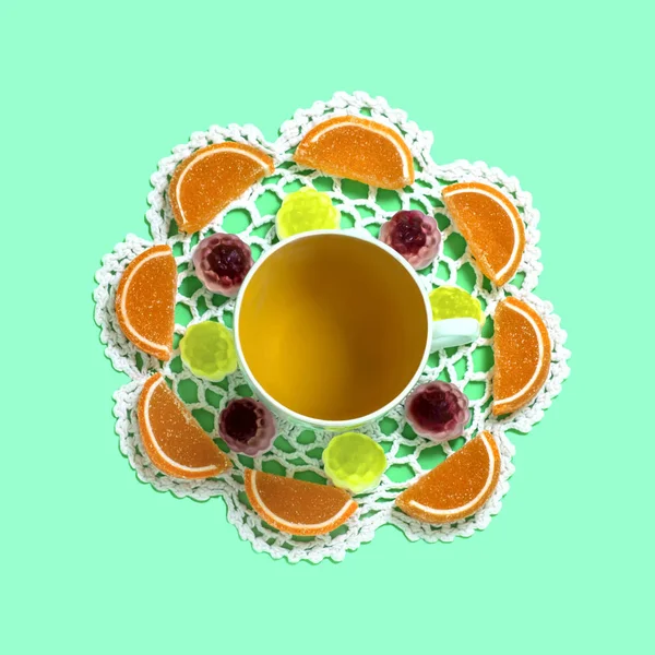 Mandala Thé Bonbons Sur Une Serviette Tricotée Ronde Modèle Symétrique — Photo