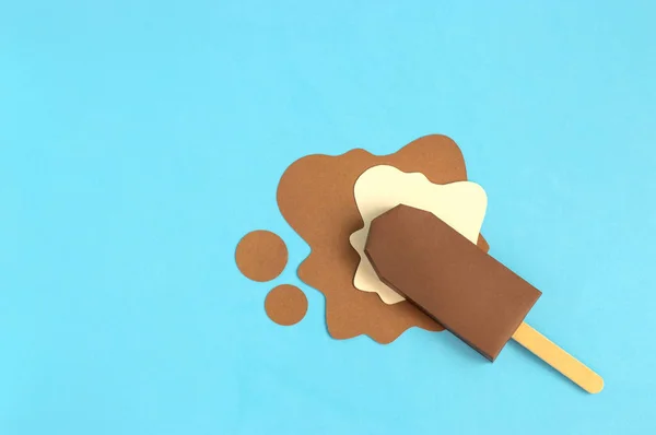 Popsicle au chocolat en papier — Photo
