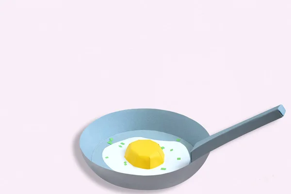 Kağıt kızartılmış yumurta ile kağıt tava — Stok fotoğraf