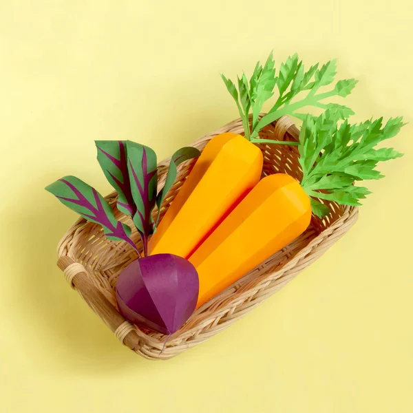 Carrot and beet made from paper — Stock Photo, Image