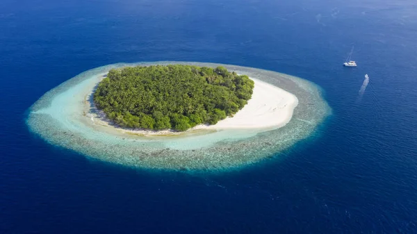 Tropical Islands Atolls Shooting Drone Pure Turquoise Waters Ocean White — Stock Photo, Image