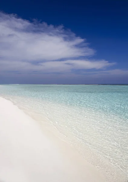 Islas Tropicales Atolones Aguas Turquesas Puras Del Océano Arena Coral — Foto de Stock