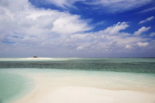 Isole Tropicali Atolli Acque Turchesi Pure Dell Oceano Sabbia Corallina — Foto Stock