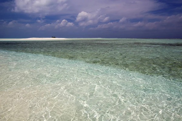 Islas Tropicales Atolones Aguas Turquesas Puras Del Océano Arena Coral — Foto de Stock