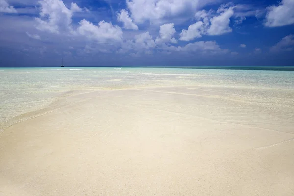 Islas Tropicales Atolones Aguas Turquesas Puras Del Océano Arena Coral — Foto de Stock