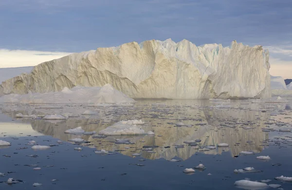 Natur Landskaber Polarområder Vores Planet Rejs Det Videnskabelige Fartøj Blandt - Stock-foto