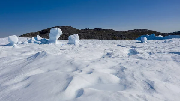 Flygning Över Isberg Och Skytte Ices Kort Avstånd Ett Isberg — Stockfoto