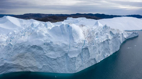 Volo Sopra Iceberg Tiro Ghiaccio Breve Distanza Una Superficie Iceberg — Foto Stock