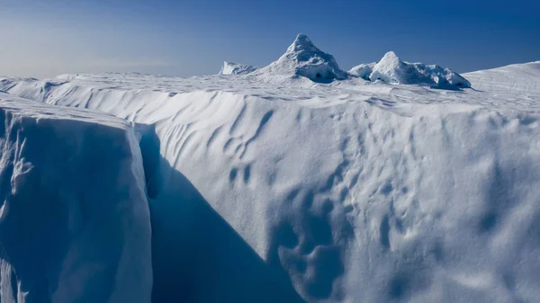 Volo Sopra Iceberg Tiro Ghiaccio Breve Distanza Una Superficie Iceberg — Foto Stock