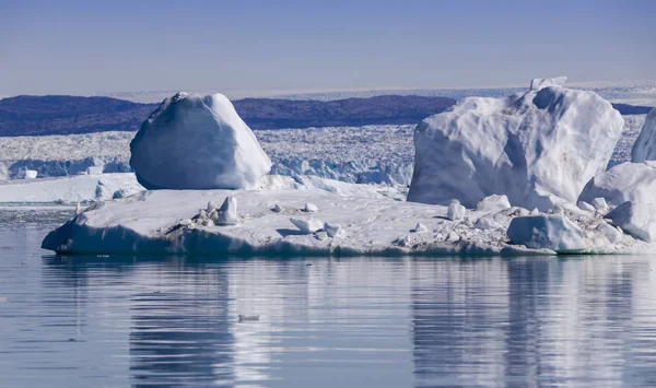Iser Isfjell Uvanlige Former Forskning Polare Områder Jorden Fenomenon Global – stockfoto