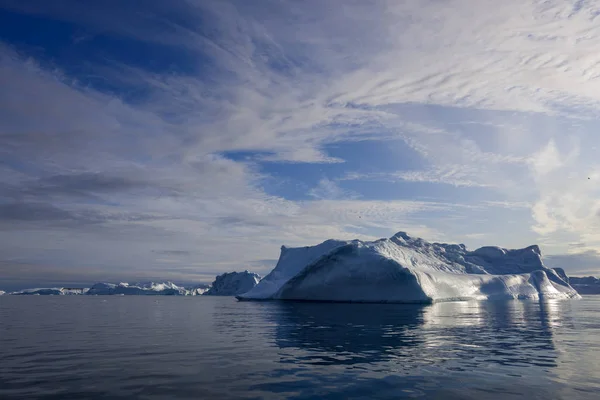 Iceberg Surface Thawing Traces Research Phenomenon Global Warming Millions Tons — Stock Photo, Image