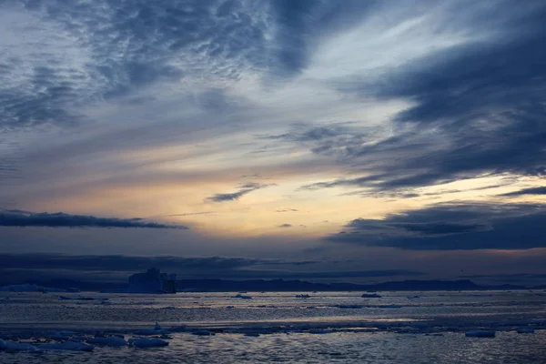 Povrch Ledovce Rozmraňovými Stopami Výzkum Fenoménu Globálního Oteplování Miliony Tun — Stock fotografie