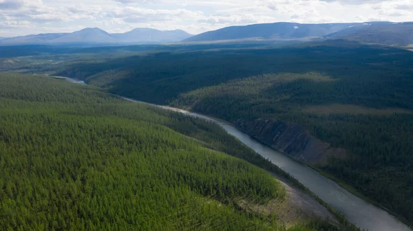 Urais Subpolares Territórios Norte Rússia Natureza Intacta Limpo Água Potável Fotografias De Stock Royalty-Free