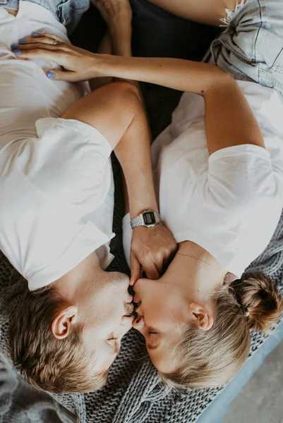 Beautiful Loving Couple Kissing Bed — Stock Photo, Image