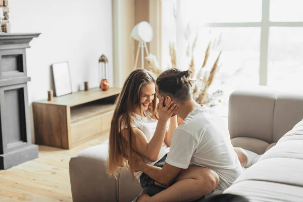Young Romantic Couple Kissing Enjoying Company Each Other Home — Stock Photo, Image