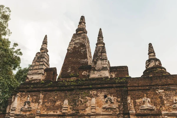 Wat Chet Yot Felhős Alatt Nappal Chiang Mai Thaiföld — Stock Fotó