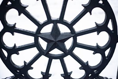 yıldız şeklinde dökme demir dekoratif tasarım