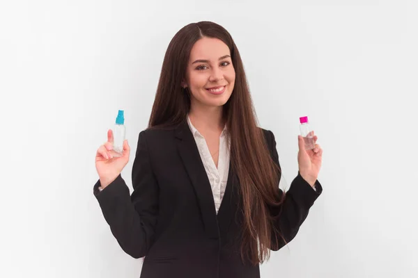 Menina Artista Maquiagem Com Cabelos Longos Escuros Terno Negócios Segurando — Fotografia de Stock