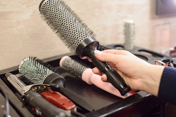 Friseurwerkzeuge Brasings Rasiermaschine Kämme Curling — Stockfoto
