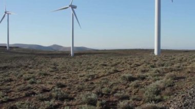 Ellensburg, Washington dışında rüzgar çiftliği bir açık sonbahar gününde