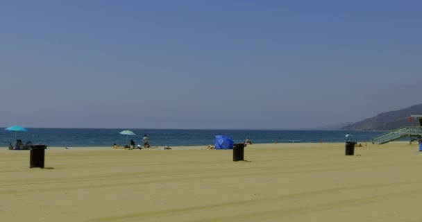 Spiaggia Santa Monica Una Giornata Estiva Soleggiata — Video Stock