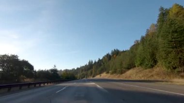 A sonbahar kış sabahı Cascade Dağları sürüş başlığı doğru merkezi Washington Doğu