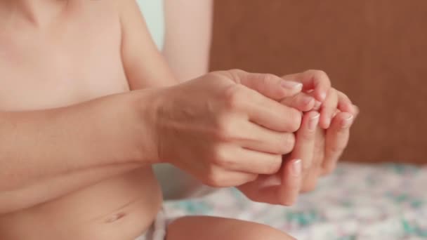 Shot Massage Professional Therapist Does Two Years Old Baby Boy — Stock Video