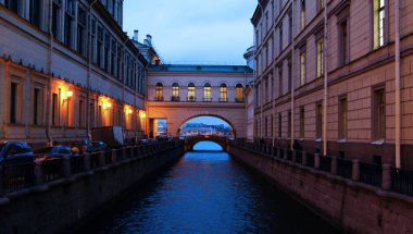 St. Petersburg akşamları