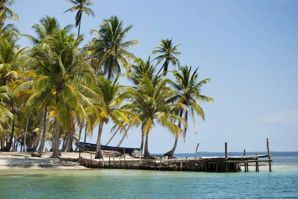 Paradise Islands in Guna Yala, Kuna Yala, San Blas, Panama. Sunset. Sunrise. — Stock Photo, Image