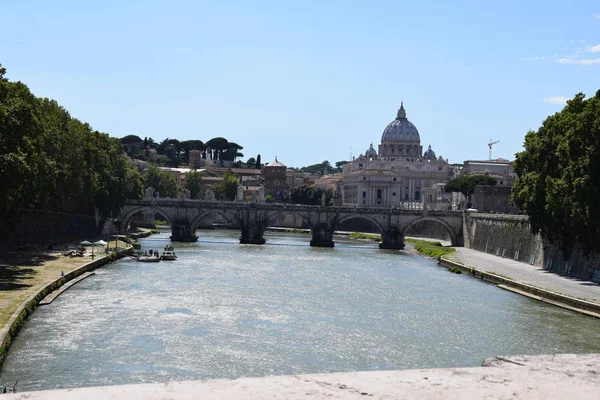 Ponte Umberto 1 in Rome