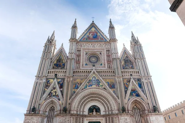 Panoramatický pohled na katedrálu Orvieto. — Stock fotografie