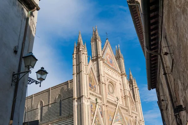 Panoramiczny widok na katedrę w Orvieto, Umbria, Włochy — Zdjęcie stockowe