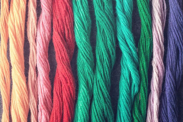 Bright Multicolored Embroidery Thread Yarns Skeins Multicolored Embroidery Threads Dark — Stock Photo, Image