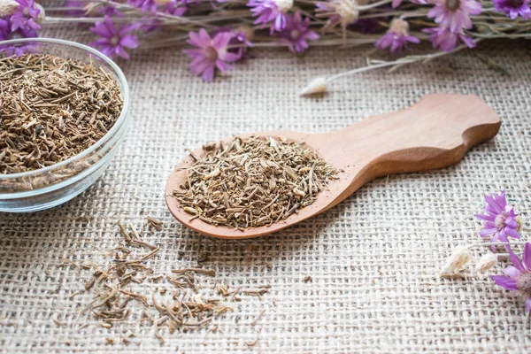 Raíces Valeriana Secas Cuchara Madera Sobre Fondo Saco Valeriana Officinalis — Foto de Stock