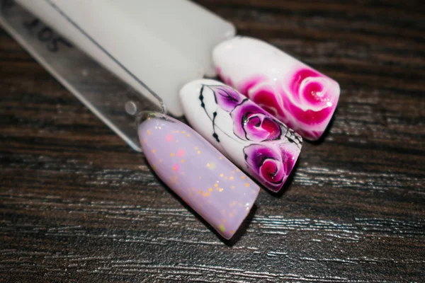 Modèle Couleur Des Ongles Manucure Échantillons Roses Fleurs Roses Nail — Photo