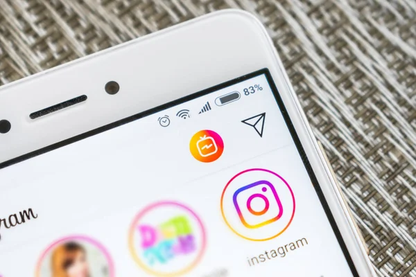 Smartphone Ekran Logo Igtv Instagram Bliska Nowa Opcja Igtv Aplikacji — Zdjęcie stockowe