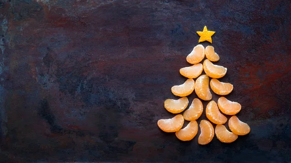 Tangerine Christmas Tree Dark Rust Metal Grunge Background Xmas Festive — Stock Photo, Image