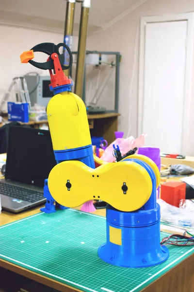 Drukowane Robot Zacisk Ramię Uchwyt Manipulator Tworzyw Sztucznych Roboty Ręczne — Zdjęcie stockowe