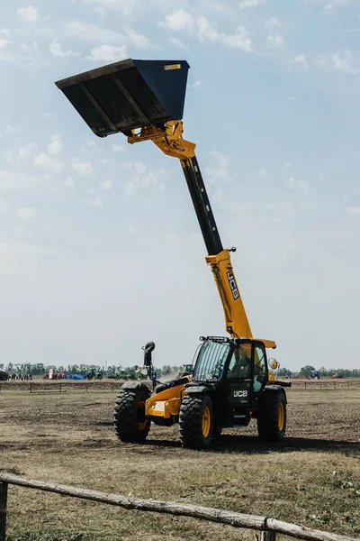 Jcb桶装载机，Tr — 图库照片