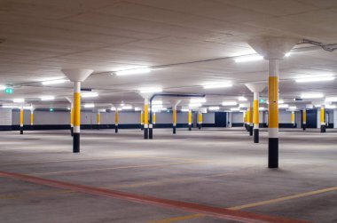 Boş toprağın altına otopark zemin aydınlatmalı