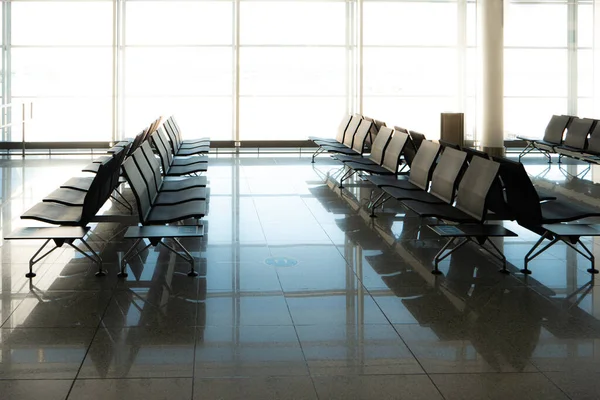 Sala Espera Vacía Terminal Del Aeropuerto Internacional Durante Temporada Alta —  Fotos de Stock