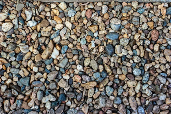 Haufen Von Flachen Kleinen Farbigen Mosaiken Aus Kieselsteinen Draufsicht — Stockfoto