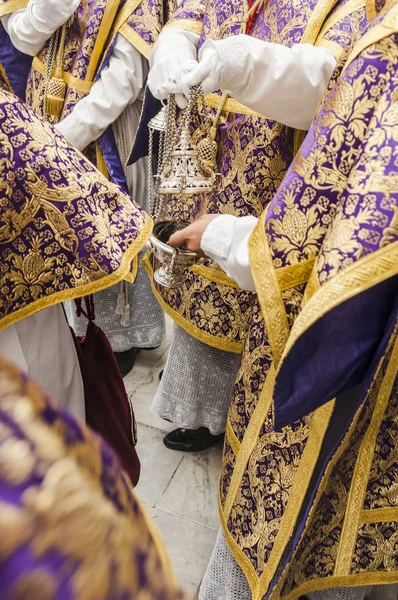 Group Acolytes Prepare Censer Procession Holy Week — Stock Photo, Image