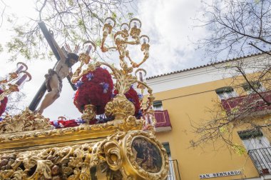 Float, İsa'nın kutsal Çarşamba günü penitential yolculuğu sırasında 